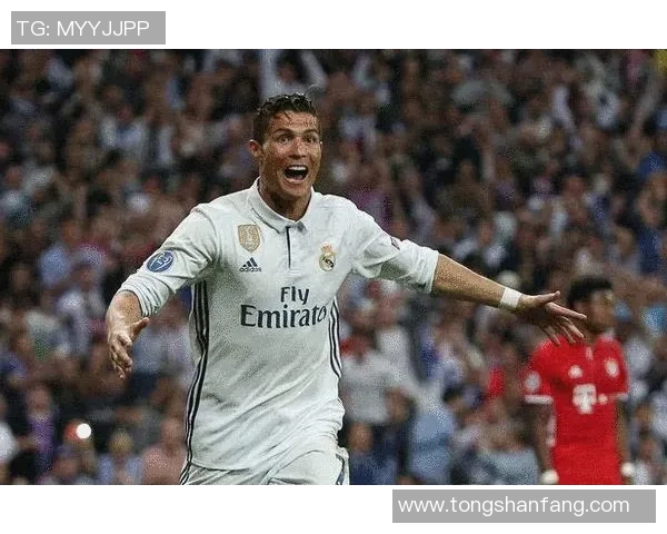 哈维西蒙斯的崛起之路：从天才少年到足球界新星的传奇旅程